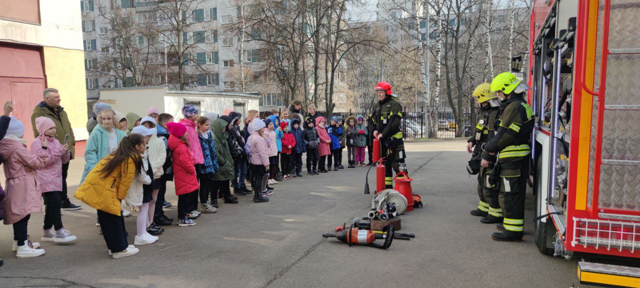 Школьникам рассказали о правилах поведения при происшествии